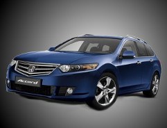 Blauer Honda Accord Tourer auf grauem Hintergrund