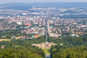 Luftaufnahme von Kassel und von Autowerkstätten Luftaufnahme von Kassel und von Autowerkstätten