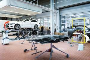 Innenausstattung einer Fachwerkstatt für Autolackierung