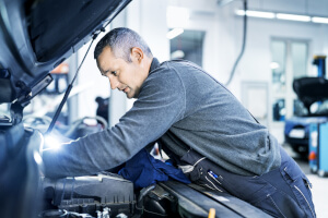 Glühkerzenwechsel in der Werkstatt