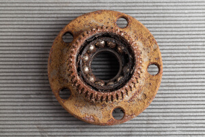 Defektes Radlager eines Autos zu erkennen